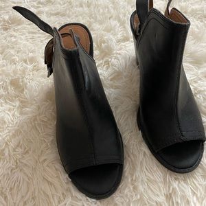 Lauren Conrad black perfect with anything!